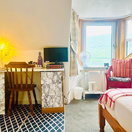 Rowantreebank Bed And Breakfast Arrochar Eksteriør billede
