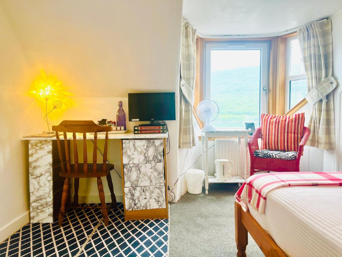 Rowantreebank Bed And Breakfast Arrochar Eksteriør billede