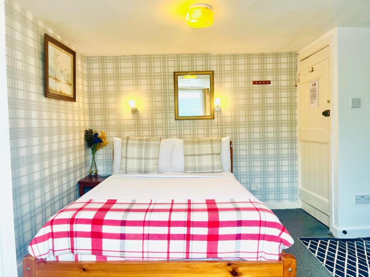 Rowantreebank Bed And Breakfast Arrochar Eksteriør billede